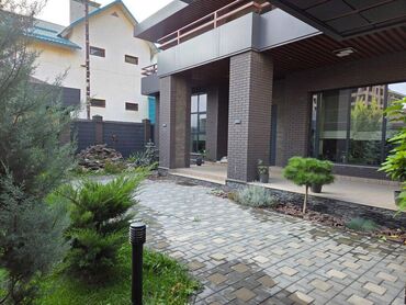 дом сх фрунзе сокулук: 539 м², 8 комнат