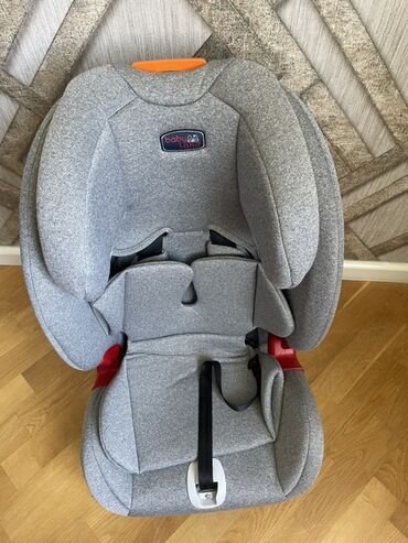 Nənnilər: Boz rəngdə "Baby Plus" markalı uşaq avtomobil oturacağı. Tənzimlənən