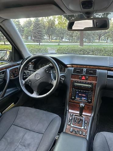 210 mers: Mercedes-Benz E-Class: 2000 г., 3.2 л, Автомат, Бензин, Седан — 6