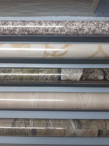 Vinil divar kağızı, oboy: Vinil Divar Kağızları Arxası Özü Yapışqandır. Rulon da 10 metr olur — 8