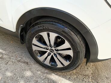 Kia: Kia Sportage: 2.4 l | 2012 il Krossover — 6