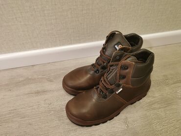 chernye muzhskie botinki: Jallatte safety boots, ботинки