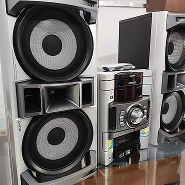 Musiqi mərkəzləri: Sony ev audiosistemi – güclü 3-hissəli Hi‑Fi mini sistem Komplekt: - — 2