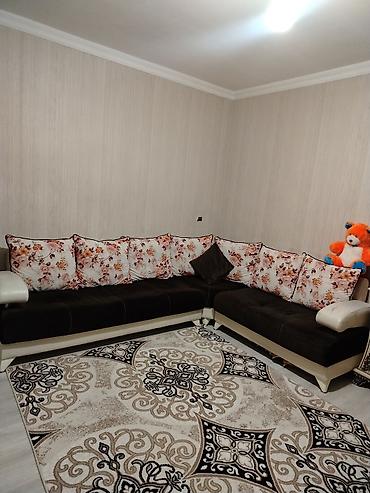 L formalı yumşaq künc divan dəsti - Dizayn: İki hissəli L-forma; tünd