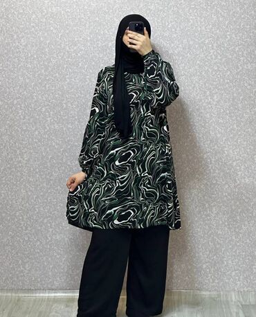 Dəstlər, kostyumlar: Hicab geyimi hicab paltarı dəst *Parça: Cesika (Mədinə ipəyi)* *Ölçü — 10