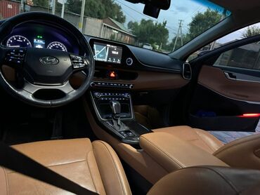 Hyundai: Hyundai Grandeur: 2017 г., 2.4 л, Автомат, Бензин, Седан — 6