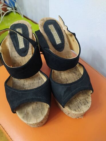 Туфли: Мужские туфли, 37, Б/у, цвет - Бежевый, Самовывоз at lalafo.kg — 6 Туфли: Мужские туфли, 37, Б/у, цвет - Бежевый, Самовывоз — 6