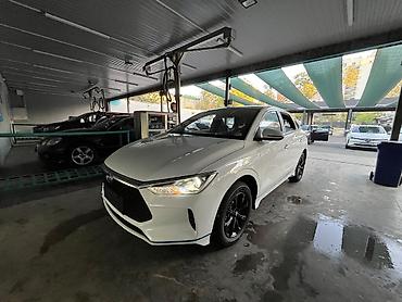 BYD: BYD E2: 2022 г., Автомат, Гибрид, Седан — 3