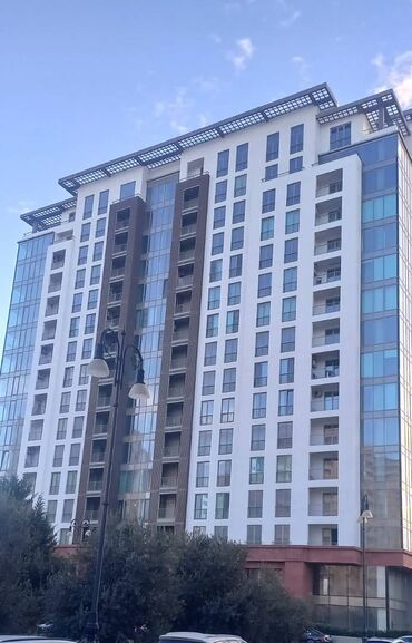 yeni bakı yaşayış kompleksi satilan evler: Yasamal, 3 otaqlı, Yeni tikili, m. Elmlər Akademiyası, 132 kv. m