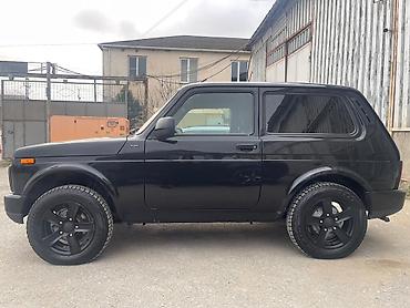 niva barter: LADA Niva (qısa kuzov), qara rəng, 3 qapı, tam ötürücülü off-road SUV — 2