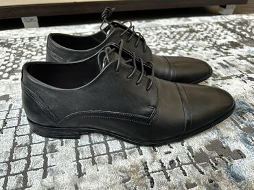 обувь мужская зима: Продаю кожаные туфли фирмы Aldo привезли с Америки, оригинал, чистая