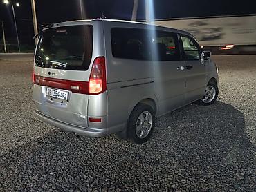 Nissan: Nissan Serena: 2000 г., 2 л, Вариатор, Бензин, Минивэн — 3
