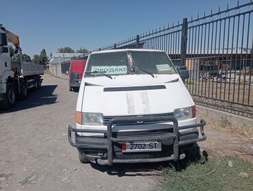 Volkswagen: Volkswagen : 2000 г., 2.4 л, Механика, Дизель, Минивэн — 8