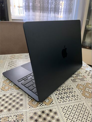 macbook pro fiyat: Б/у Apple MacBook, 13.5 ", Apple M2, 512 ГБ, Бесплатная доставка