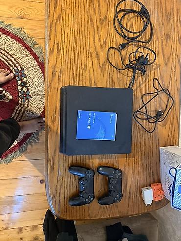 iphon 4: PlayStation 4 oyun konsolu dəsti. Tecili satılır real alıcıya endirim — 2