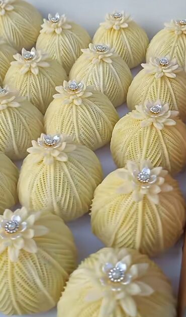 Un: Milli şirniyyatlar – əl işləri - Şəkərbura: Xəmir üzərində incə — 27