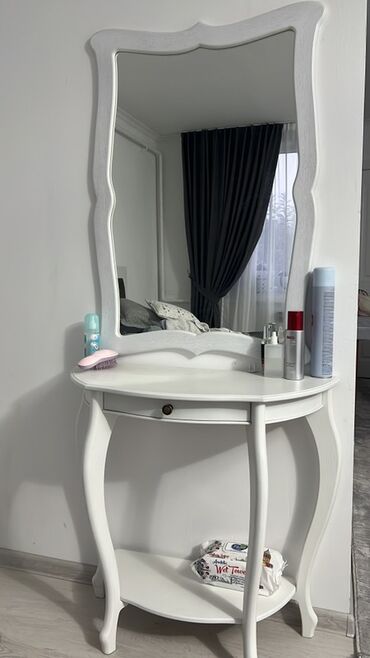 кухонный буффет: Туалетный столик, С зеркалом, цвет - Белый, МДФ