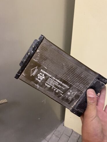 qida blok: Qida bloku 400 W, İşlənmiş