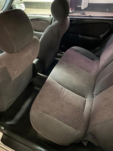 тесла модел 3: Toyota Corolla: 1999 г., 1.4 л, Механика, Бензин, Хэтчбэк — 4