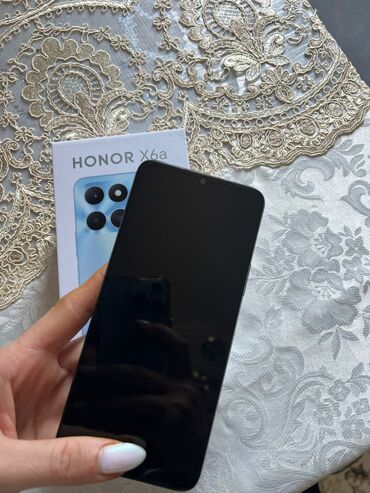 купить кнопочный телефон в баку: Honor X6a, 128 ГБ, цвет - Черный, Гарантия, Сенсорный, Отпечаток пальца