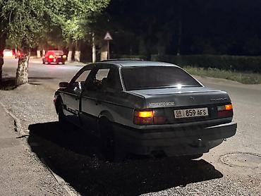 e klass: Volkswagen Passat: 1988 г., Седан — 6