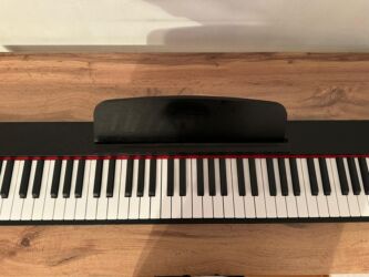 накамерный микрофон: Здравствуйте. продам пианино. есть педаль звучит очень хорошо. не