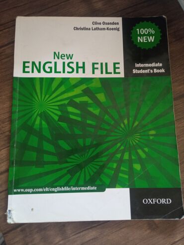 sona hesenova: New English File intermediate student's book .kitabların içdən üz