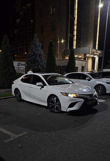 byd e2 2025: Toyota Camry: 2018 г., 2.5 л, Автомат, Бензин, Седан — 2