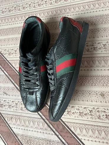 сандали: Черные кожаные кроссовки Gucci оригинал,были куплены в Италии. Размер — 1