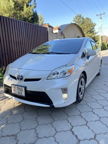 Toyota: Toyota Prius: 2014 г., 1.8 л, Вариатор, Гибрид, Седан