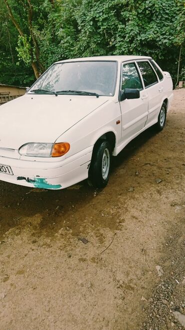 VAZ (LADA): Bu, dörd qapılı, ağ rəngli Lada Samara sedanıdır. Avtomobil yığcam — 7