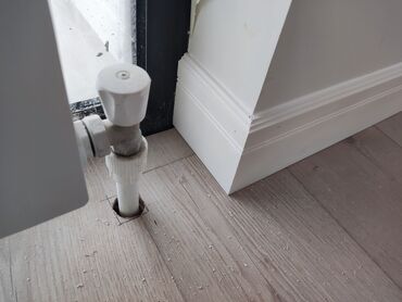 Напольные работы: Укладка пола, Укладка теплого пола, Монтаж напольных плинтусов | Паркетная доска, Наливные полы, Кварц-винил Больше 6 лет опыта — 20