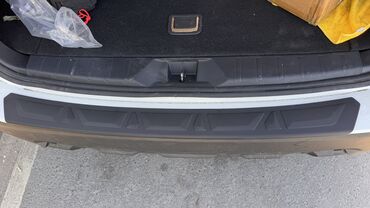 Бамперы и комплектующие: Накладка на бампер Задний Subaru, Новый