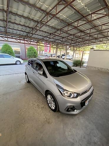 r2: Chevrolet Spark: 2016 г., 1 л, Вариатор, Бензин, Хэтчбэк — 2
