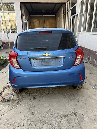 tayota auris: Chevrolet Spark: 2016 г., 1 л, Вариатор, Бензин, Хэтчбэк — 4