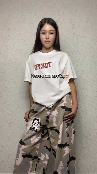 bape shark: Удобный повседневный комплект из футболки и широких брюк. - Футболка — 4