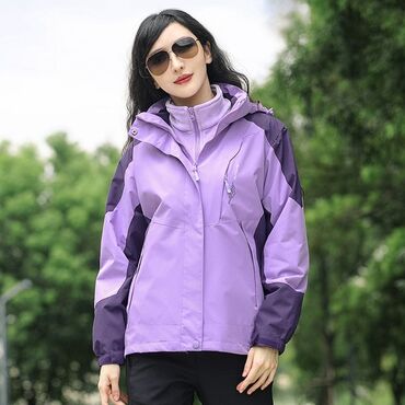 куртка женская бишкек: Продаю женскую куртку размер s на весну осень. Новая качество