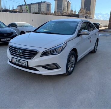 Hyundai: Hyundai Sonata: 2016 г., 2 л, Типтроник, Газ, Седан