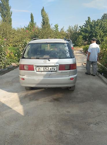 e klass: Toyota Ipsum: 1998 г., Автомат, Бензин, Минивэн — 3
