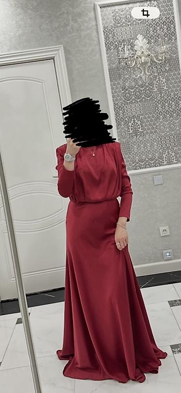 Длинное вечернее платье в красивом цвете red cherry 🍒. Ближе к at lalafo.kg Длинное вечернее платье в красивом цвете red cherry 🍒. Ближе к