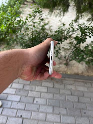 dubai iphone 11: IPhone 11, 128 GB, Ağ — 8