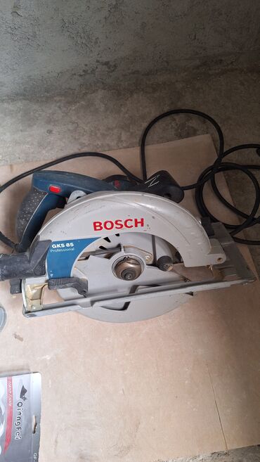 Taxta-şalban: Bosch GKS 85 Professional dairəvi mişar, taxta və digər materialların