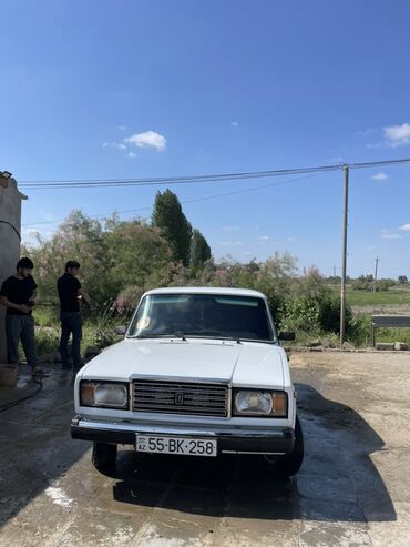 VAZ (LADA): VAZ (LADA) 2107: 1.6 l | 2001 il Sedan