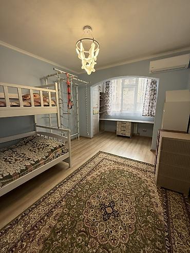 Продажа квартир: 3 комнаты, 98 м², ул. Чынгыз Айтматова 3 этаж, Косметический ремонт — 4