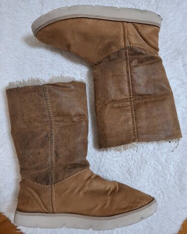 Ugg čizme: Ugg čizme, Zara, Veličina - 34 na lalafo.rs — 13 Ugg čizme: Ugg čizme, Zara, Veličina - 34 — 13