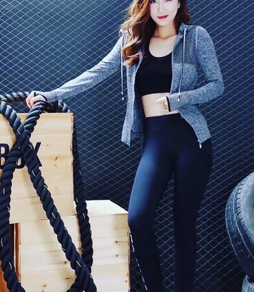 Другая женская одежда: Victoria’s Secret и другие бренды: Женские топы, футболки, платья — 14