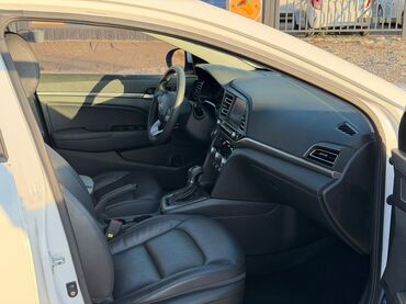 Hyundai: Hyundai Elantra: 2019 г., 1.6 л, Автомат, Бензин, Седан — 10