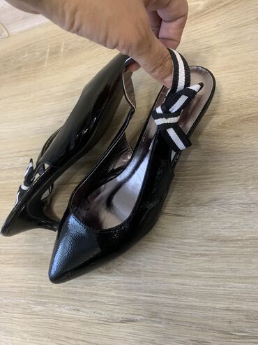 обувь балетки: Туфли 37, цвет - Черный