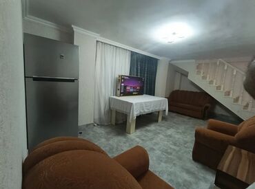 Uzunmüddətli kirayə mənzillər: Salam. Xırdalanda, Ərriyadın arxasında yerləşən, yeni təmir olunmuş — 3