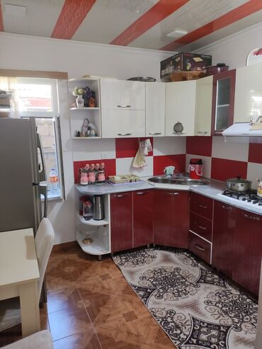 kiraye bağ evi: 3 otaqlı, 111 kv. m, Yeni təmirli